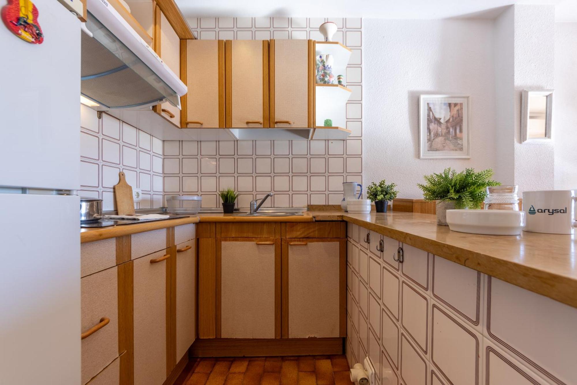 Apartamentos Atlas IV Салоу Экстерьер фото